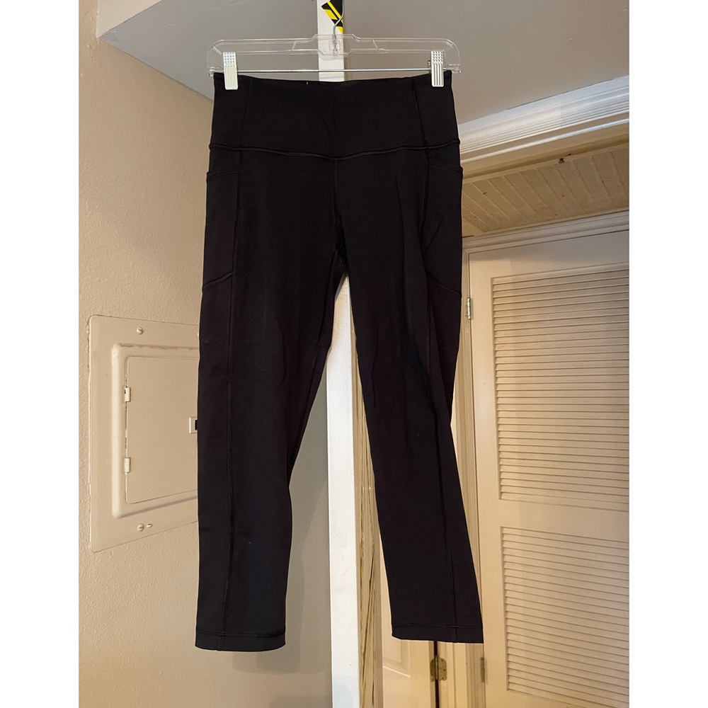 Knockout by Victoria Secret Capri leggings